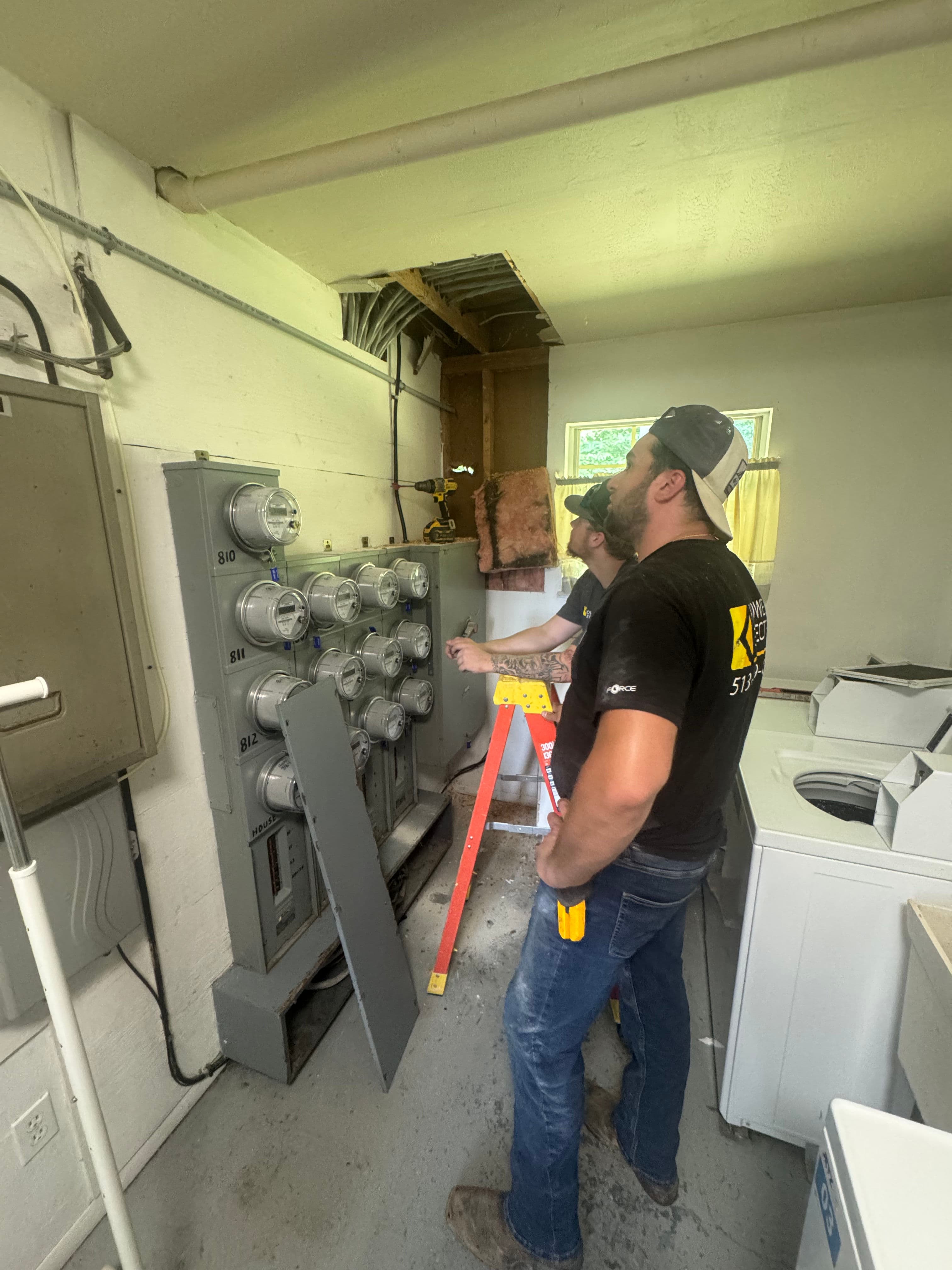Project 600 Amp Federal Pacific Disconnect Removed at 12-Unit Apartment Building image