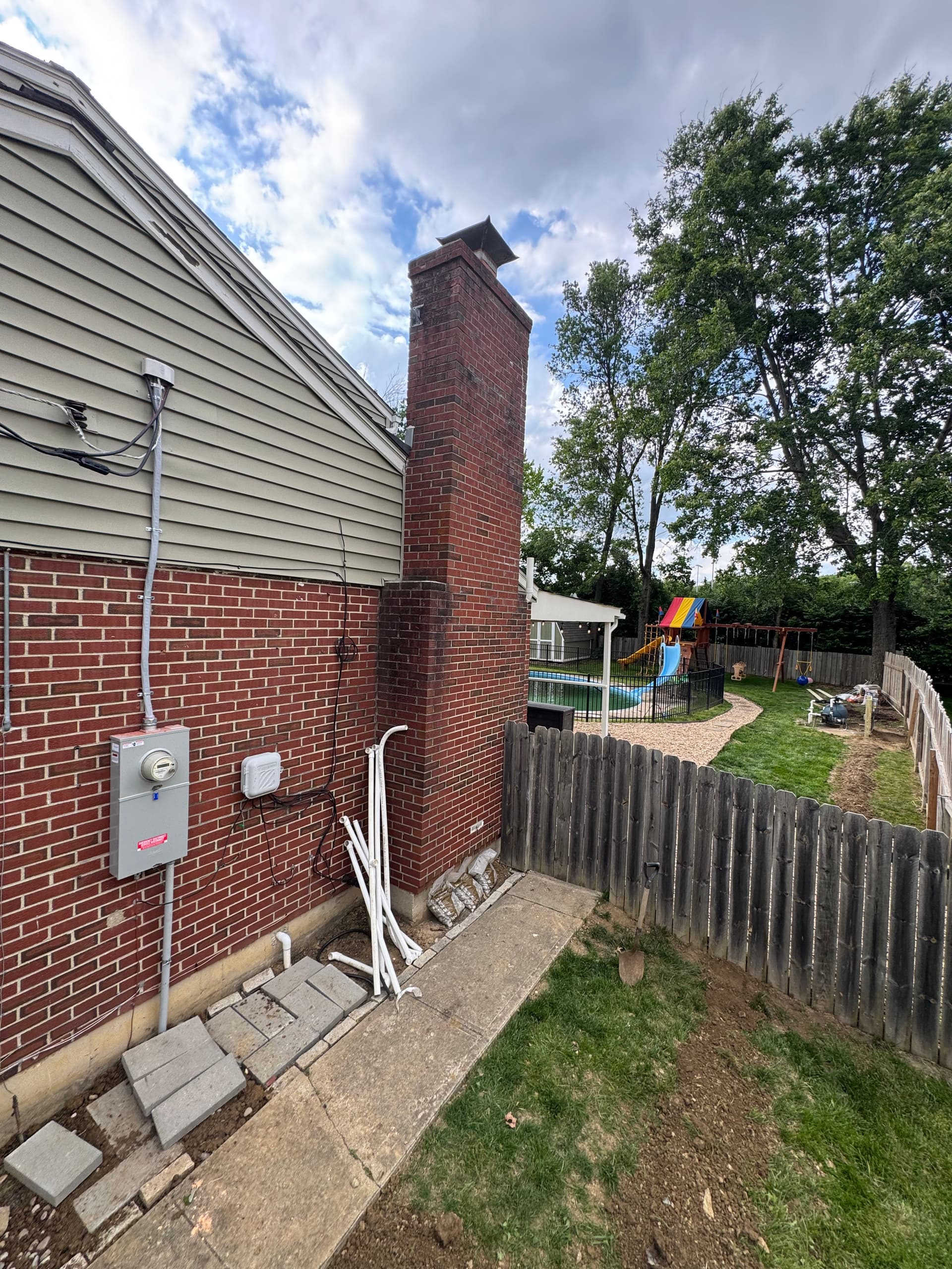 Gallery photos for 200 Amp Service Upgrade with Pool Sub Panel and Excavation: Image #3