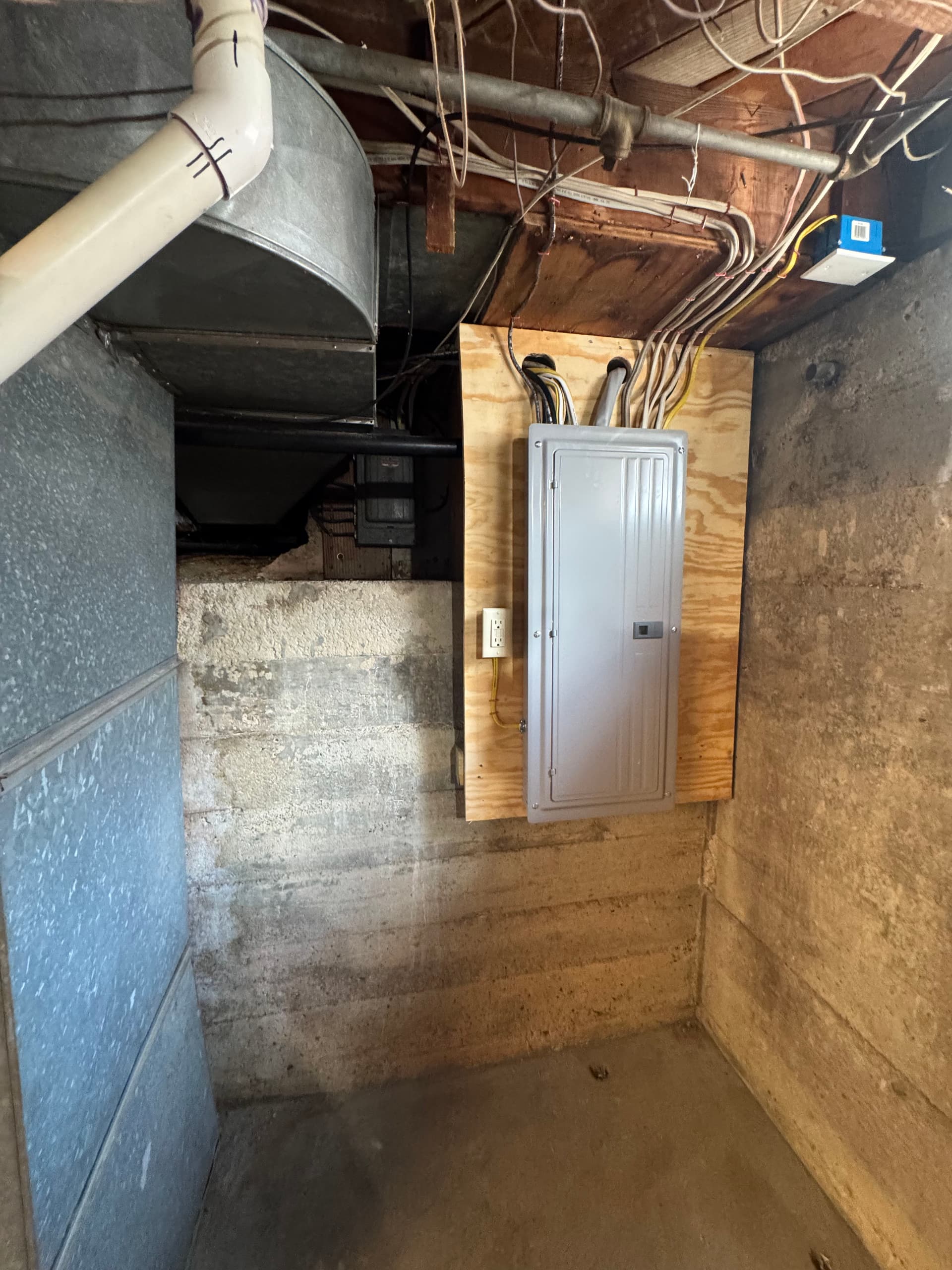 Gallery photos for 100 to 200 Amp Panel Upgrade with Circuit Consolidation: Image #3