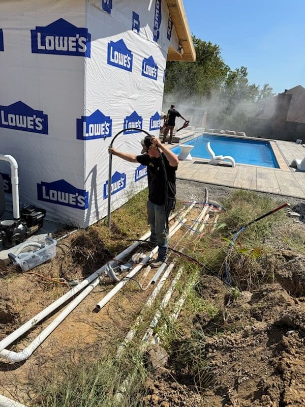 Gallery photos for Digging Deep for Efficient Pool House Wiring: Image #1
