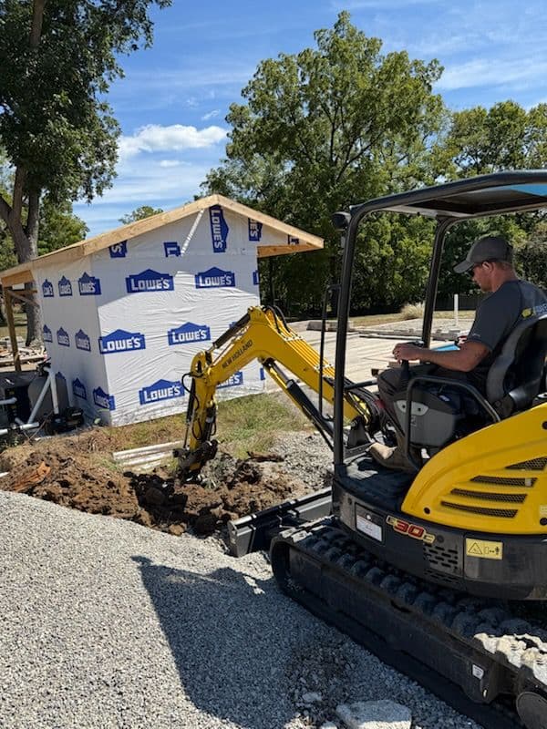 Gallery photos for Digging Deep for Efficient Pool House Wiring: Image #2